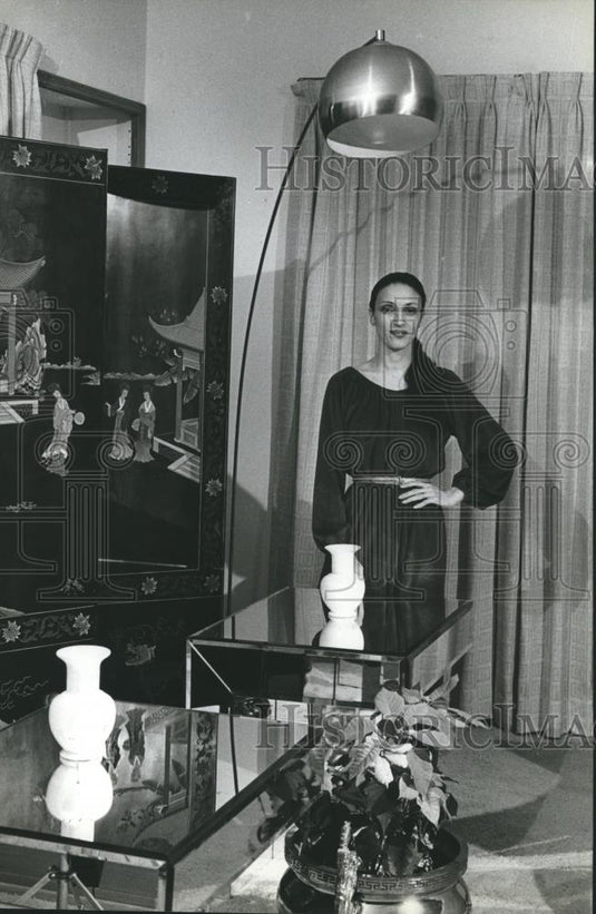 1981 Press Photo Milwaukee Ballet Company's Michelle Lucci in Her East Side Home - Historic Images
