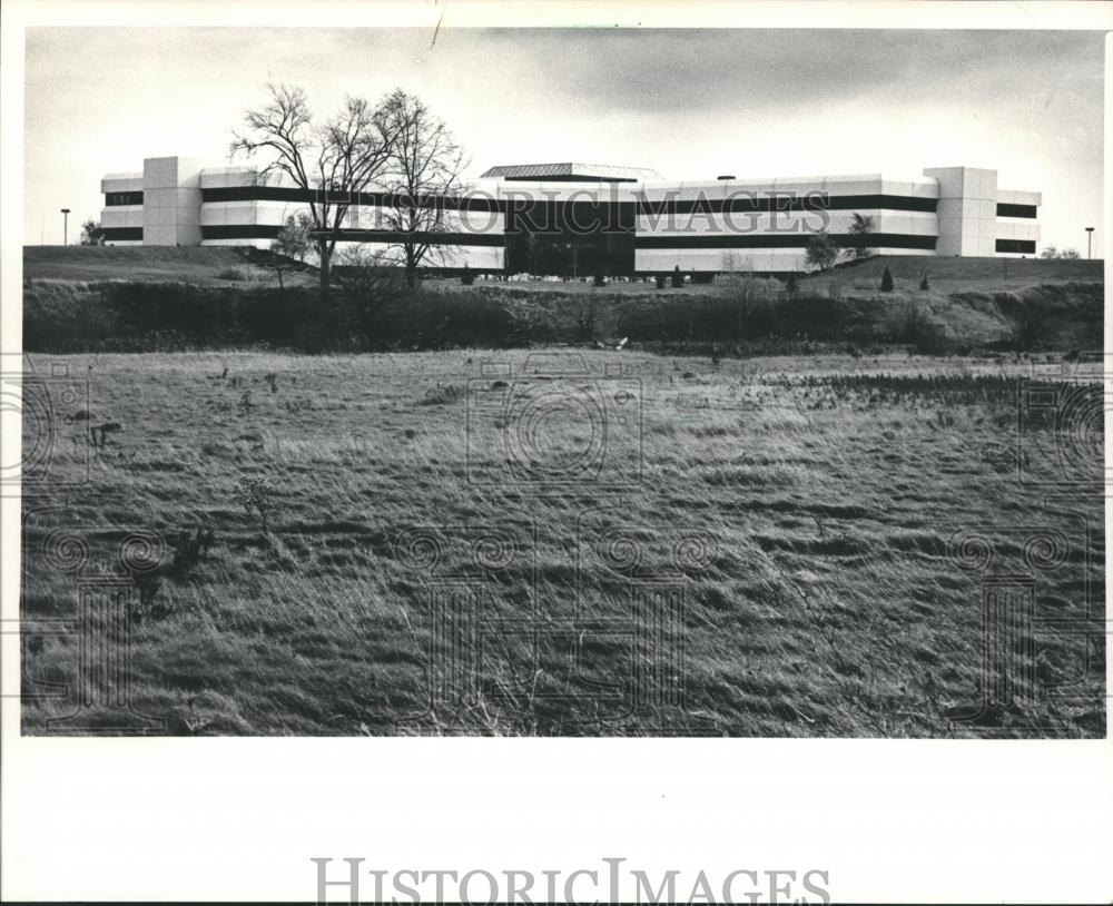 1982 Press Photo  Fireman&#39;s Fund Employers Insurance Company headquarters comple - Historic Images