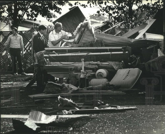1983 Press Photo A trailer explodes debris in Dodge City, Wisconsin - mjb00693 - Historic Images