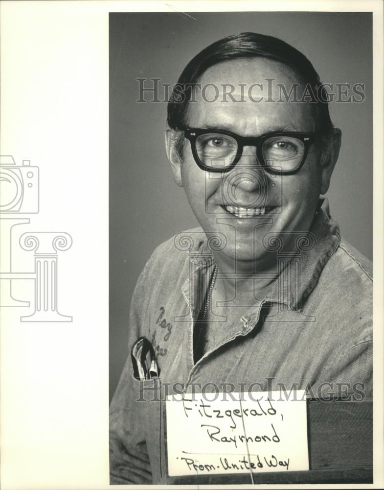 1986 Press Photo Raymond Fitzgerald, Milwaukee Journal building services worker - Historic Images