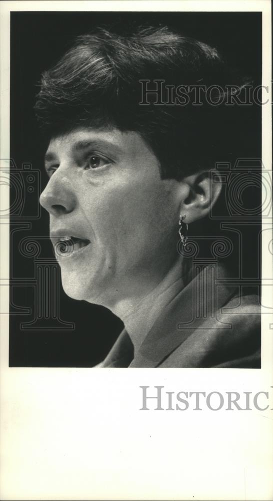 1987 Press Photo Catholic Nun, Barbara Ferraro Pro Choice for Abortion - Historic Images