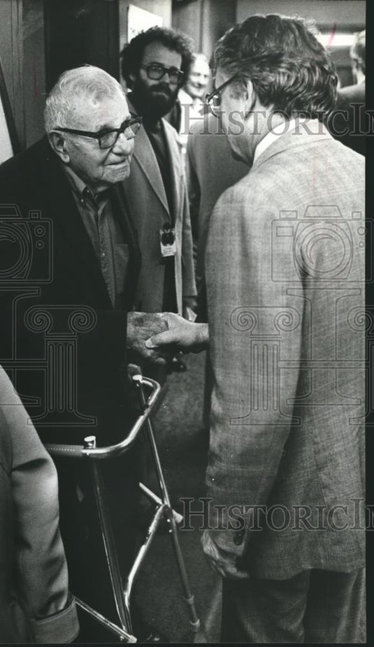 1988 Press Photo Edward Jameson greeted Patrick Lucey in La Crosse - mjb09333 - Historic Images