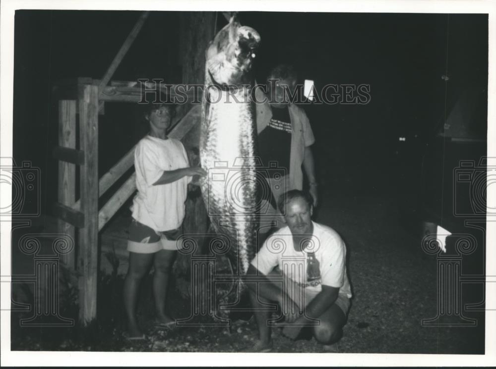 1988 Press Photo Judi Magolan of Delafield with 161-pound Tarpon  - mjb15603 - Historic Images