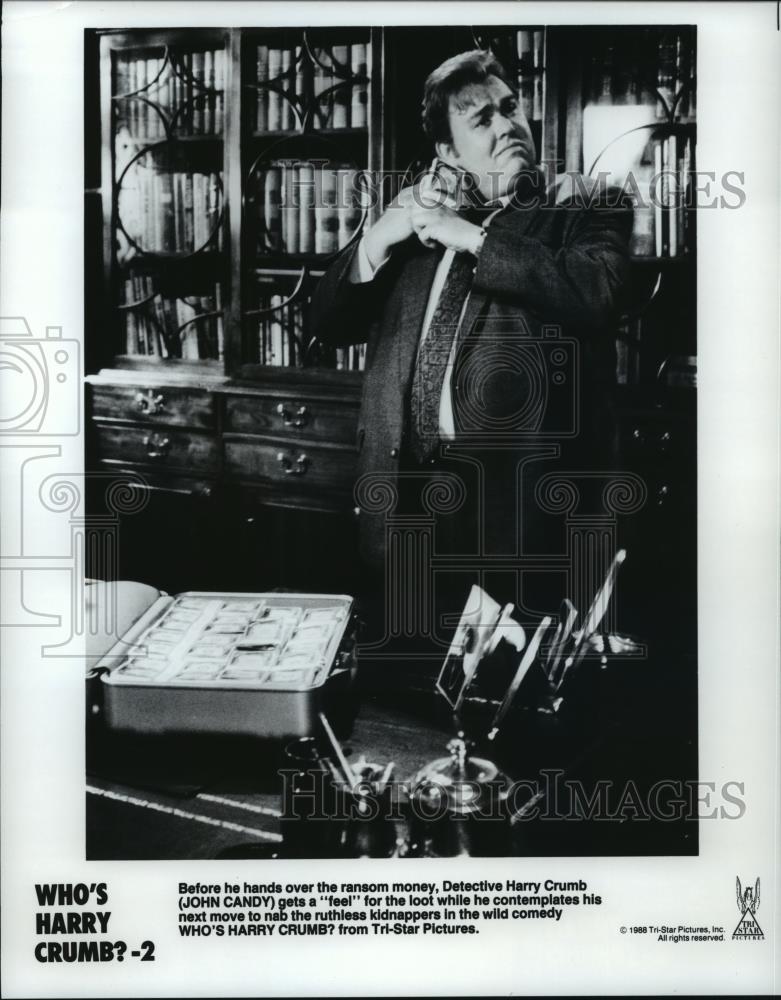 1988 Press Photo John Candy stars in the wild comedy, "Who's Harry Crumb?" - Historic Images