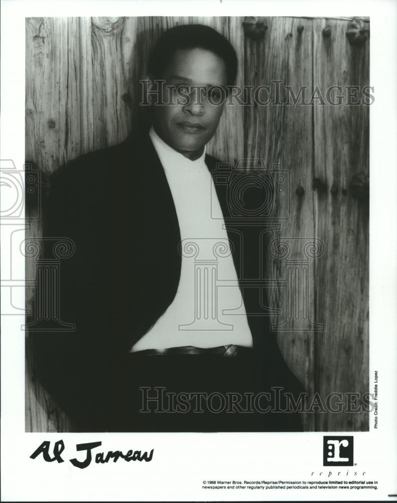 1988 Press Photo Grammy Award'winning jazz singer Al Jarreau - spp31026 - Historic Images
