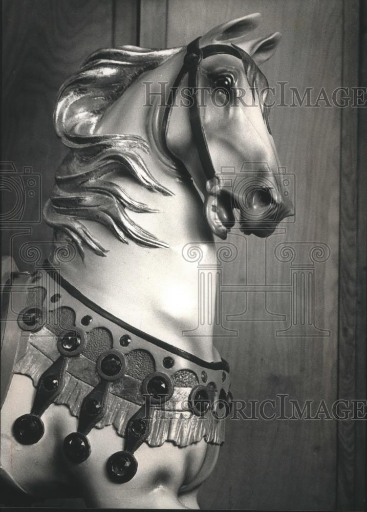 1989 Press Photo Leah and Pete Farnsworth's Carousel Horse - mjb03305 - Historic Images