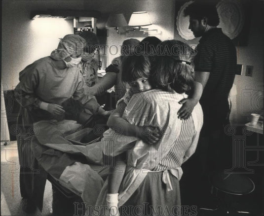 1989 Press Photo Lisa Mihibauer, Monika, Joanne Schwidt in Delivery Room - Historic Images