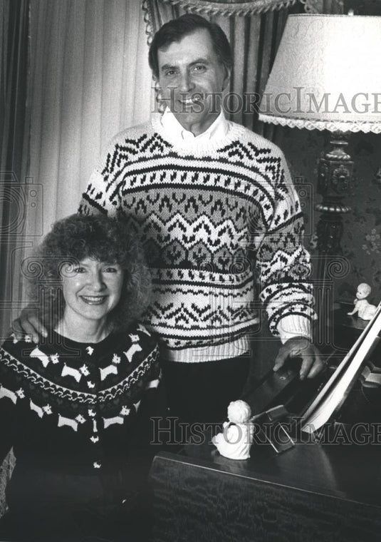 1989 Press Photo Carole and Al Fernandez Volunteer in Roland Nelson Home Hospice - Historic Images