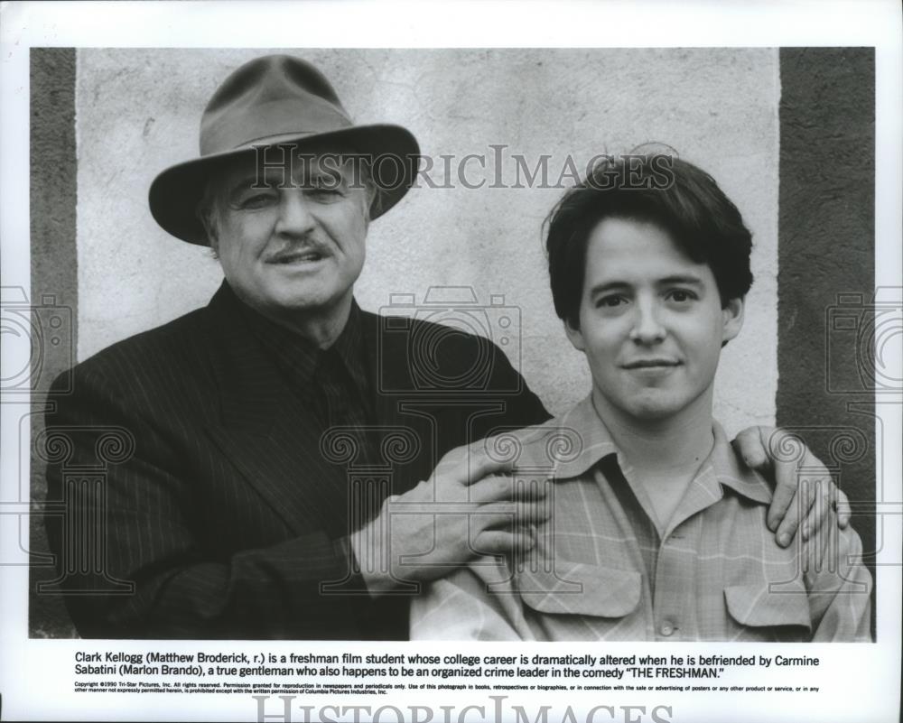 1990 Press Photo Matthew Broderick and Marlon Brando star in The Freshman. - Historic Images
