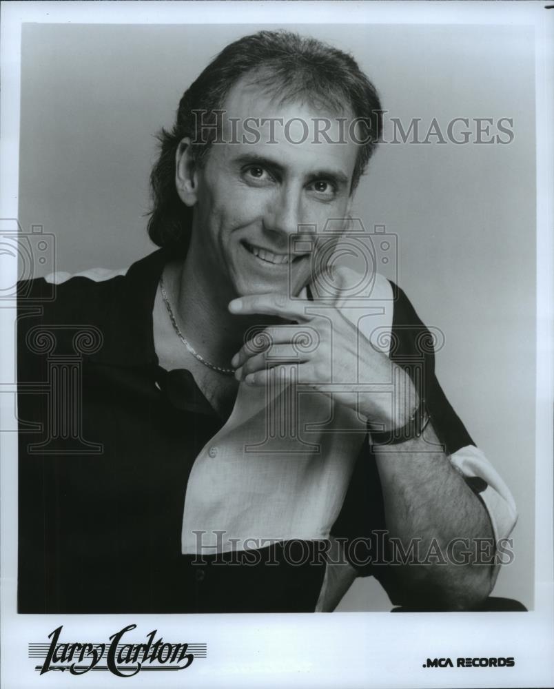 1990 Press Photo Larry Carlton, American jazz, blues, pop, and rock guitarist. - Historic Images
