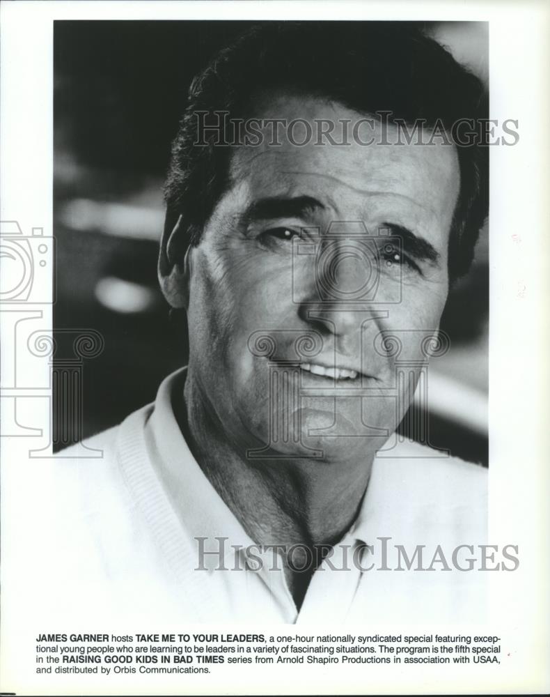 1990 Press Photo James Garner hosts Take Me To Your Leaders - spp27567 - Historic Images