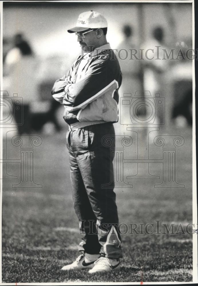 1993 Press Photo Sherman Lewis, Offensive Coordinator for Green Bay Packers - Historic Images