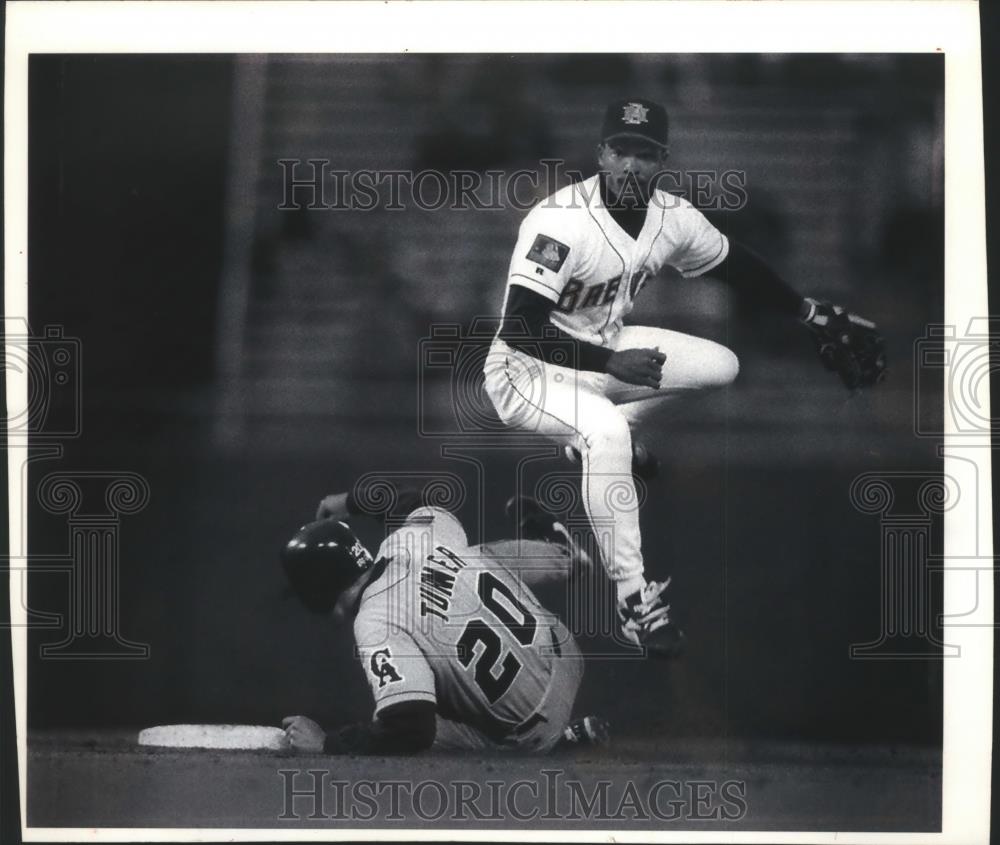 1994 Press Photo Brewers Pat Listach and Angels Chris Turner double play - Historic Images