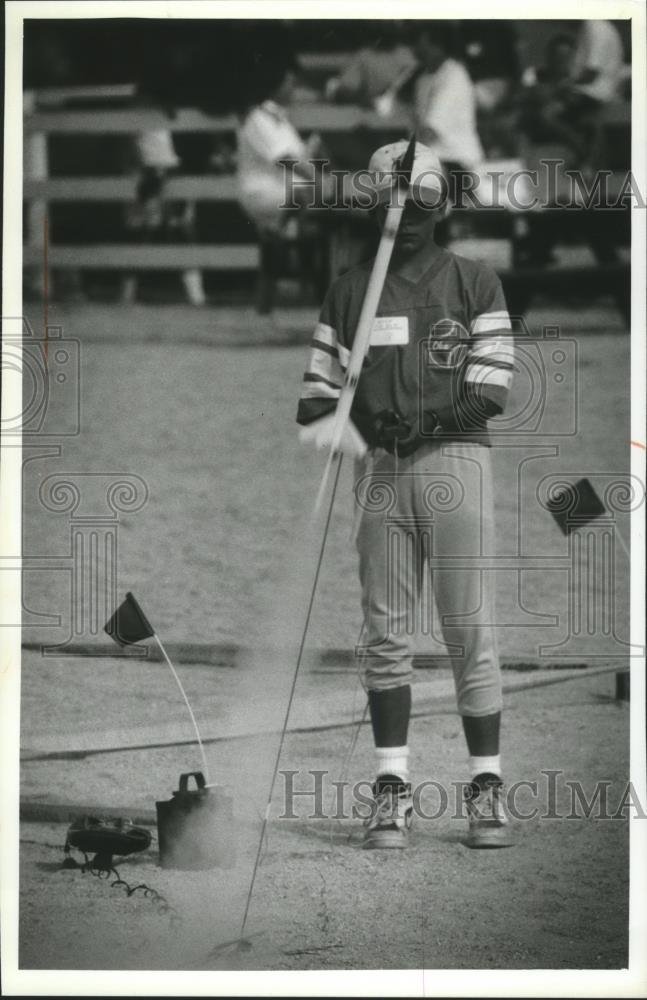 1994 Press Photo Nick Miller launches a rocket for 4H at Waukesha County Fair - Historic Images
