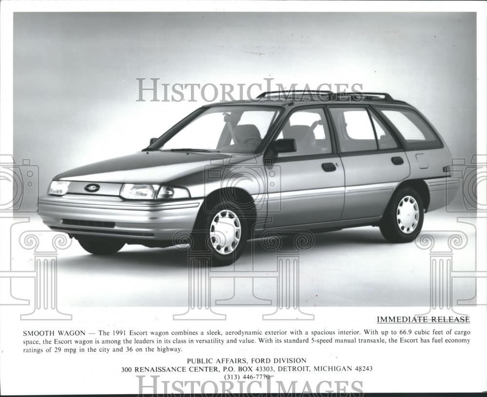 1990 Press Photo Ford Introduces New 1991 Escort - mjb14194 - Historic Images