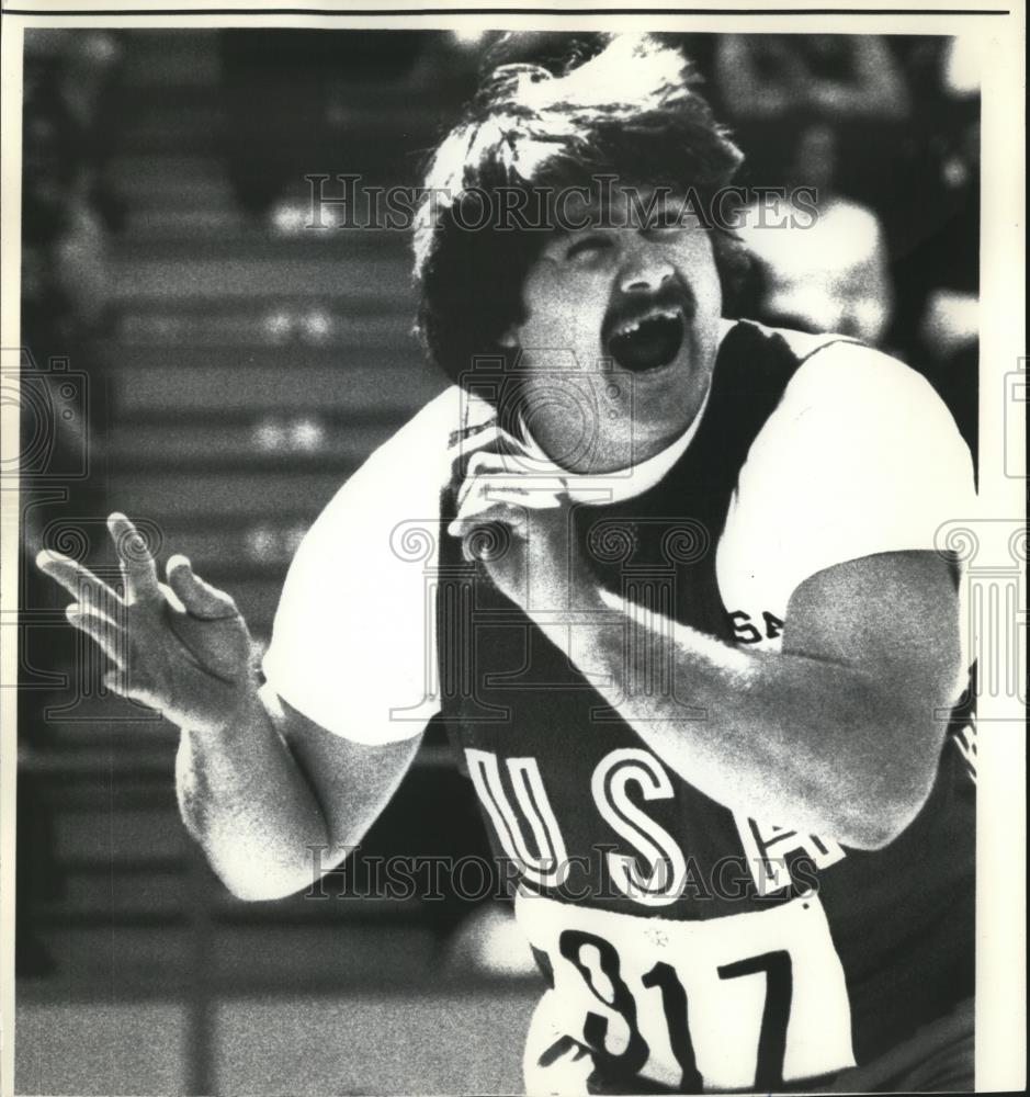 1976 Press Photo Olympian Sam Colson Watches his Javelin Throw - mjb16476 - Historic Images