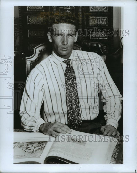 1990 Press Photo Arrow's Fairfield Shirt and Tie , Fashion - mjb18591 - Historic Images
