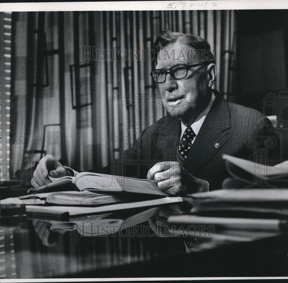 1979 Press Photo Milwaukee Attorney Raymond T. McCann - mjb19854 - Historic Images