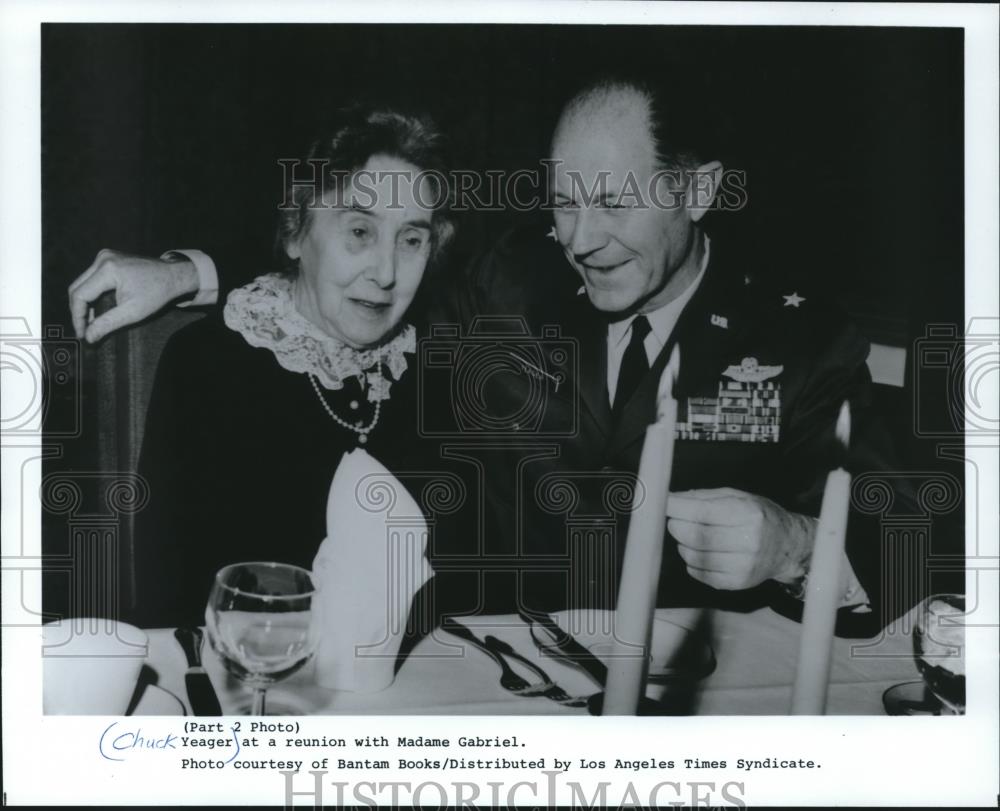 1985 Press Photo Chuck Yeager at Reunion with Madame Gabriel - mjb20768 - Historic Images