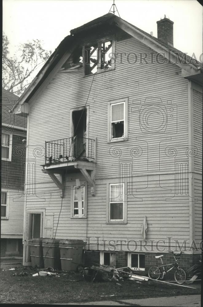1989 Press Photo Fatal House Fire Killed Two Brothers Milwaukee, Wisconsin - Historic Images