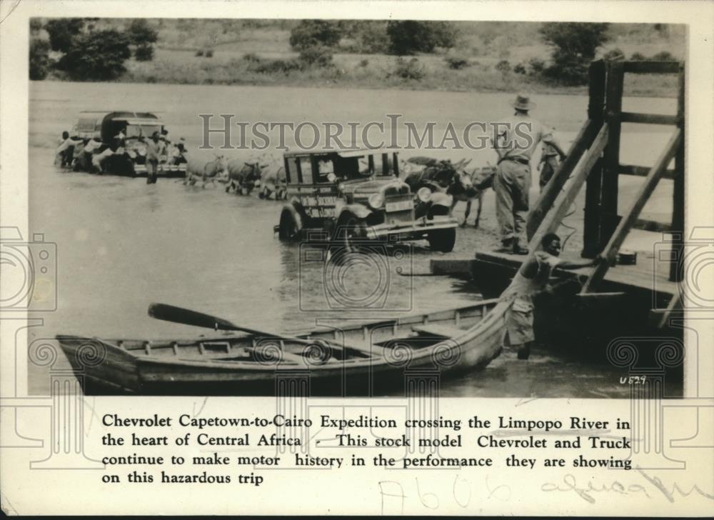 1928 Press Photo Chevrolet Capetown to Cairo Expedition Crossing Limpopo River - Historic Images