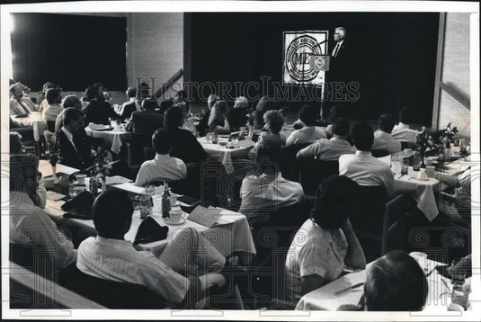 1989 Press Photo President of Marquette Electronics Incorporated, Michael Cudahy - Historic Images