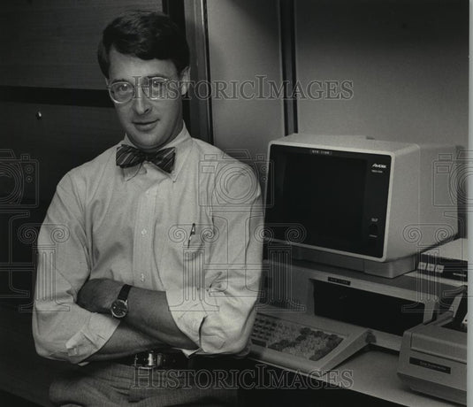 1986 Press Photo Medical Director, NML, Robert Gleeson - mjb29940 - Historic Images