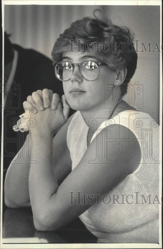 1985 Press Photo Laurie R. Fox, charged with murder, Wisconsin. - mjb25123 - Historic Images