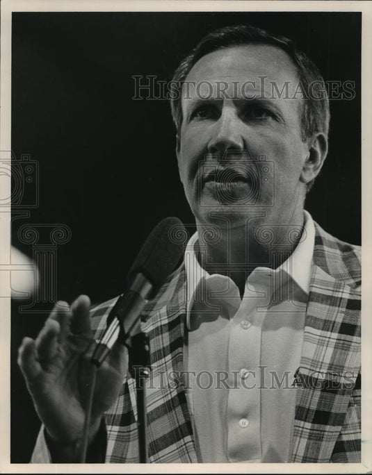 1986 Press Photo Alabama-Auburn football, Pat Dye. - abns00921 - Historic Images