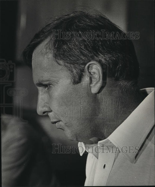 Press Photo Alabama-Auburn football, Pat Dye. - abns00924 - Historic Images