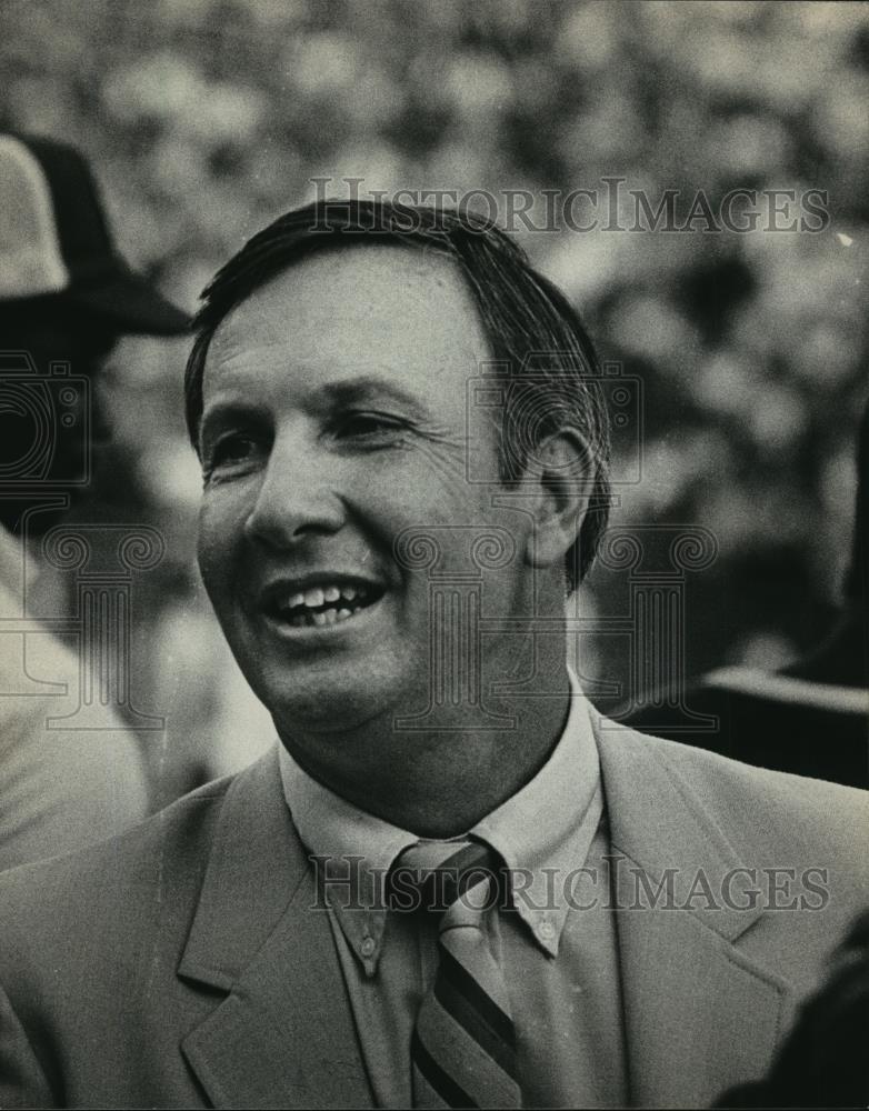 1983 Press Photo Alabama-Auburn football Pat Dye is all smiles. - abns00941 - Historic Images