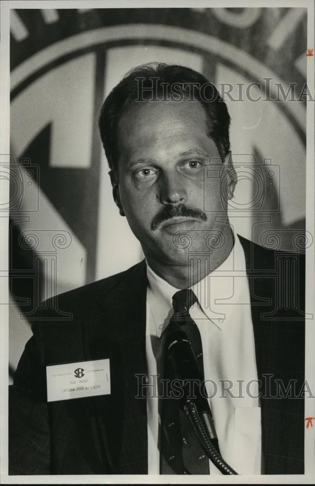 1988 Press Photo Mike Archer, Head Football Of Louisiana State University - Historic Images