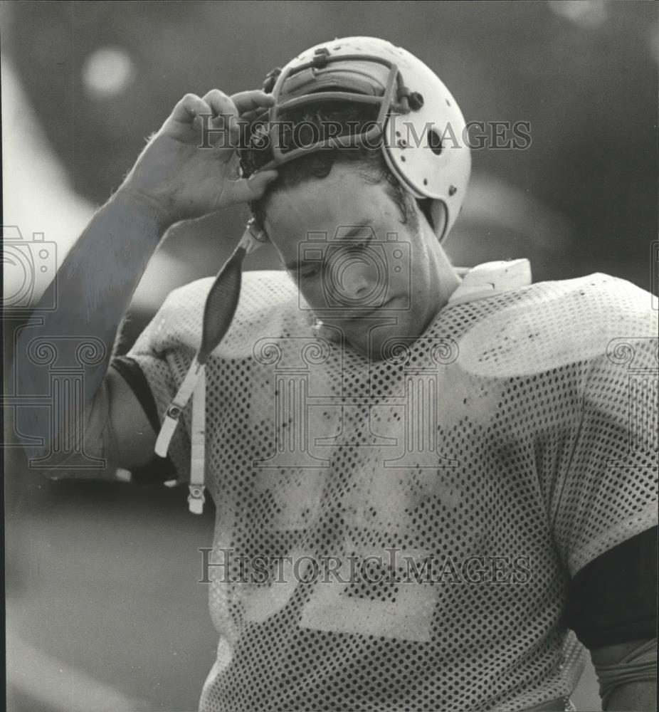 1980 Press Photo Jeff Bohannon Of The North All-Stars And Litchfield Takes Break - Historic Images