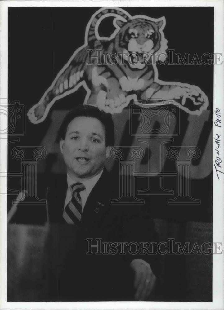 Press Photo Head Football At Auburn University In Alabama Terry Bowden - Historic Images