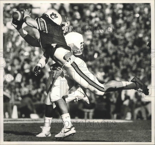 1988 Press Photo Alabama-Auburn football player