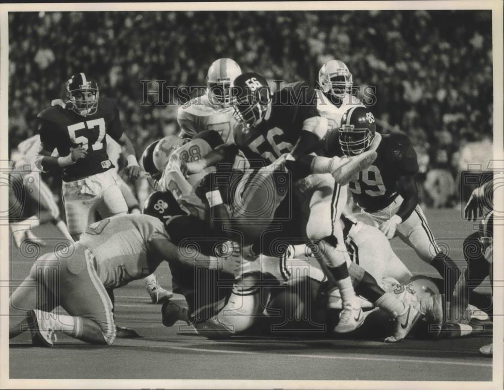 1987 Press Photo Alabama Plays Against Tennessee In College Football Rivalry - Historic Images