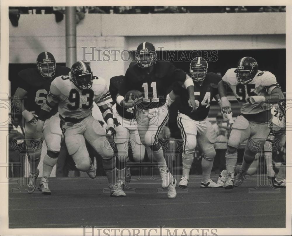 Press Photo University Of Alabama Quarterback Mike Shula Takes Off On A Run - Historic Images