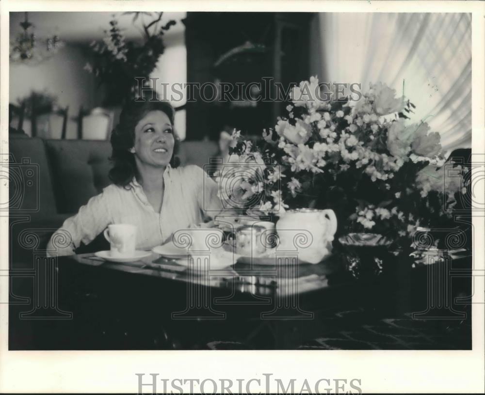 1987 Press Photo Rosa Maria Fares in Mexico - mjb34231 - Historic Images