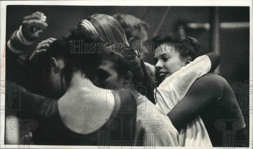 1993 Press Photo teammates congratulate gymnast Janet Adornato in Waukesha - Historic Images