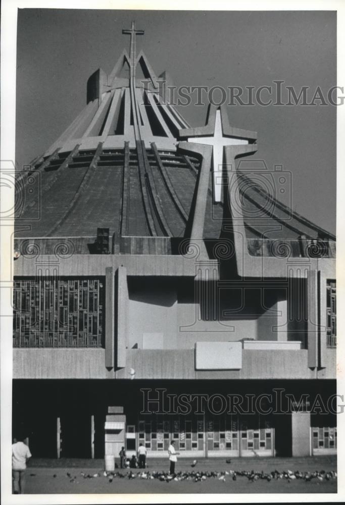 1990 Press Photo The Shrine of Guadalupe in Mexico City - mjb38094 - Historic Images