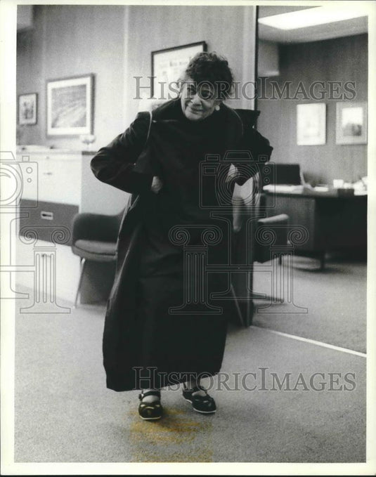 1982 Press Photo Elsa Hahn, Journal Company employee - mjb38489 - Historic Images