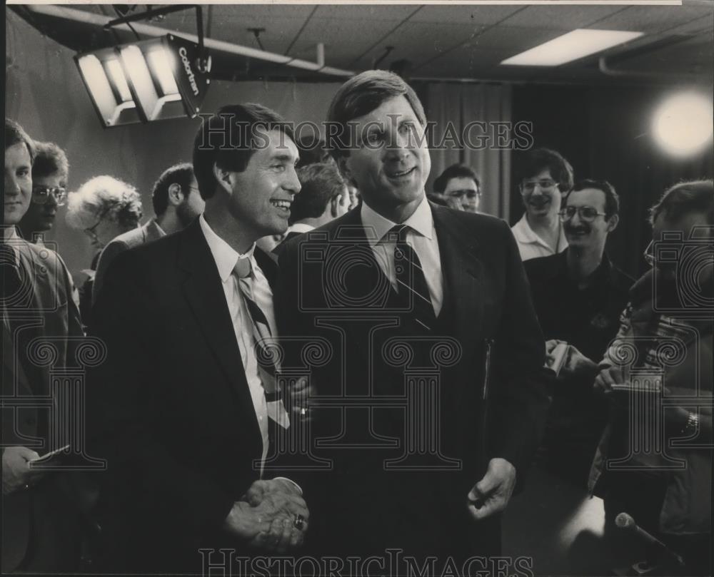 Press Photo Alabama football coach, Bill Curry with Steve Sloan. - abns02085 - Historic Images