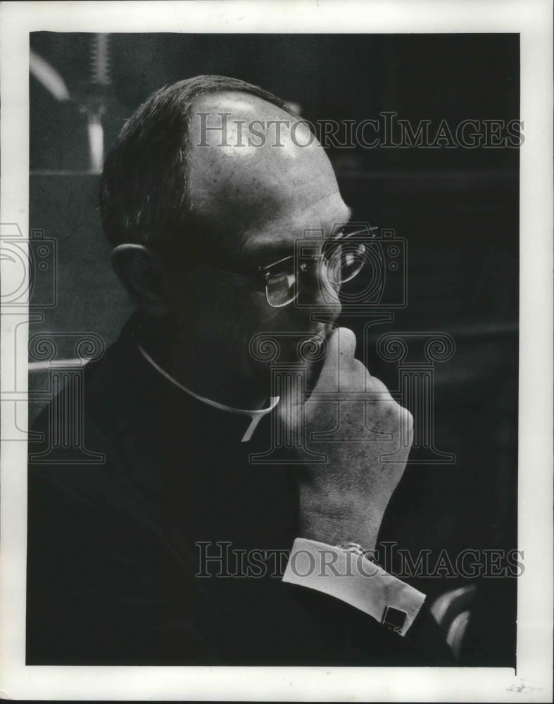 1978 Press Photo Father John Raynor of Marquette University in Milwauke - Historic Images