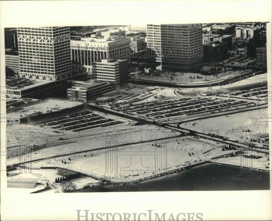 1988 Press Photo Two lakefront offices are proposed in Milwaukee construction - Historic Images