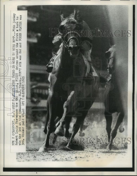 1962 Press Photo Oceanport NJ RL Stevenson on Fixit vs Tom's Ace, Poker Player - Historic Images