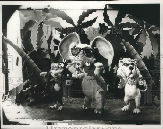 1988 Press Photo Miller Lite television advertising campaign using clay figures. - Historic Images