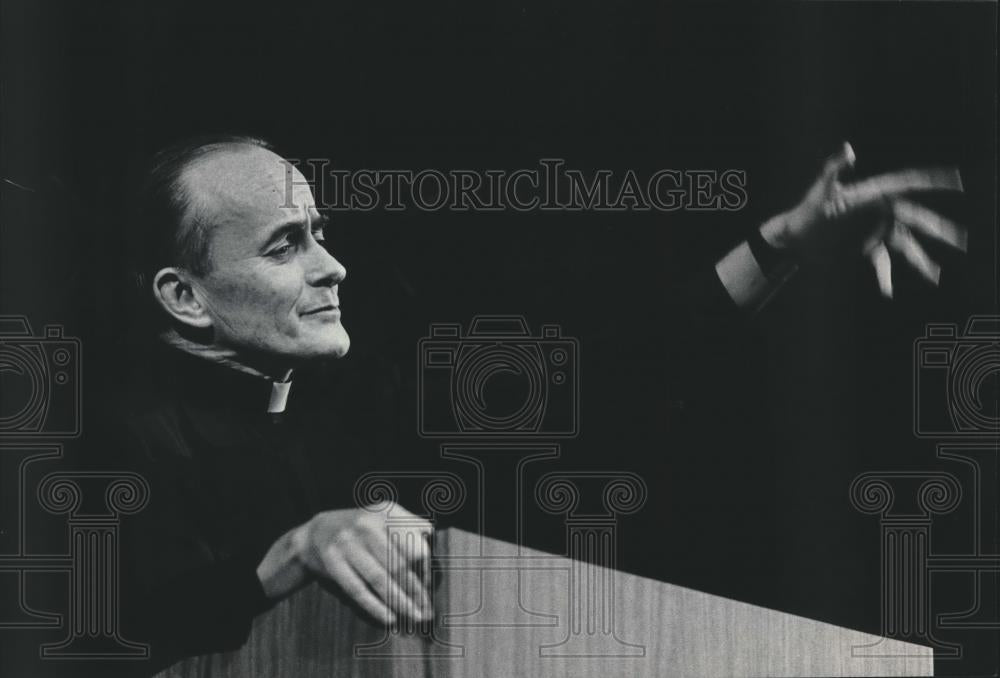 1984 Press Photo Rev. Andrew M. Greeley, Priest and novelist - mjb45369 - Historic Images