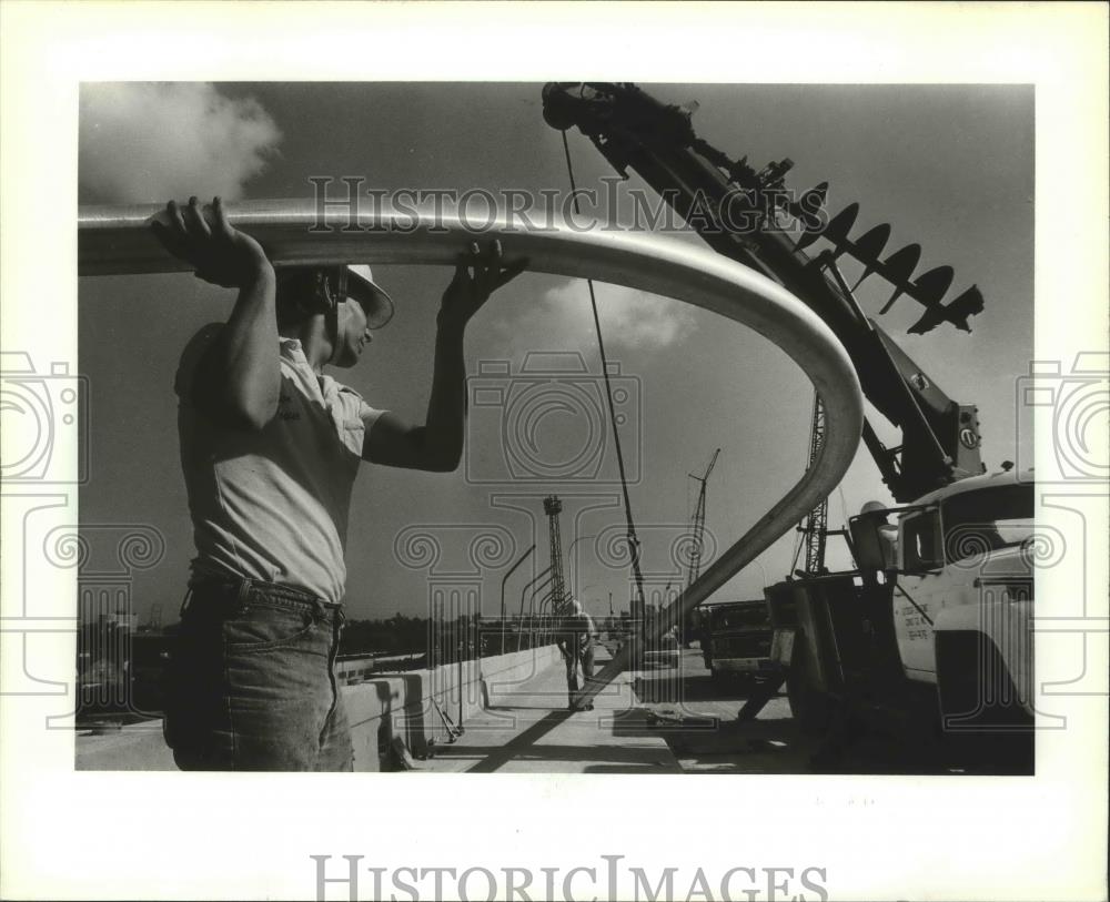 1981 Press Photo Construction Almost Complete on 27th St. Viaduct in Milwaukee - Historic Images