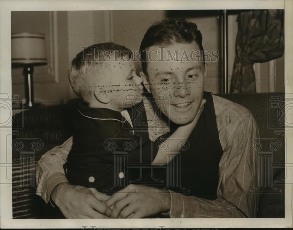 1939 Press Photo Gerry Frey son of Cinncinati Red Linus Lonnie Frey in NY - Historic Images
