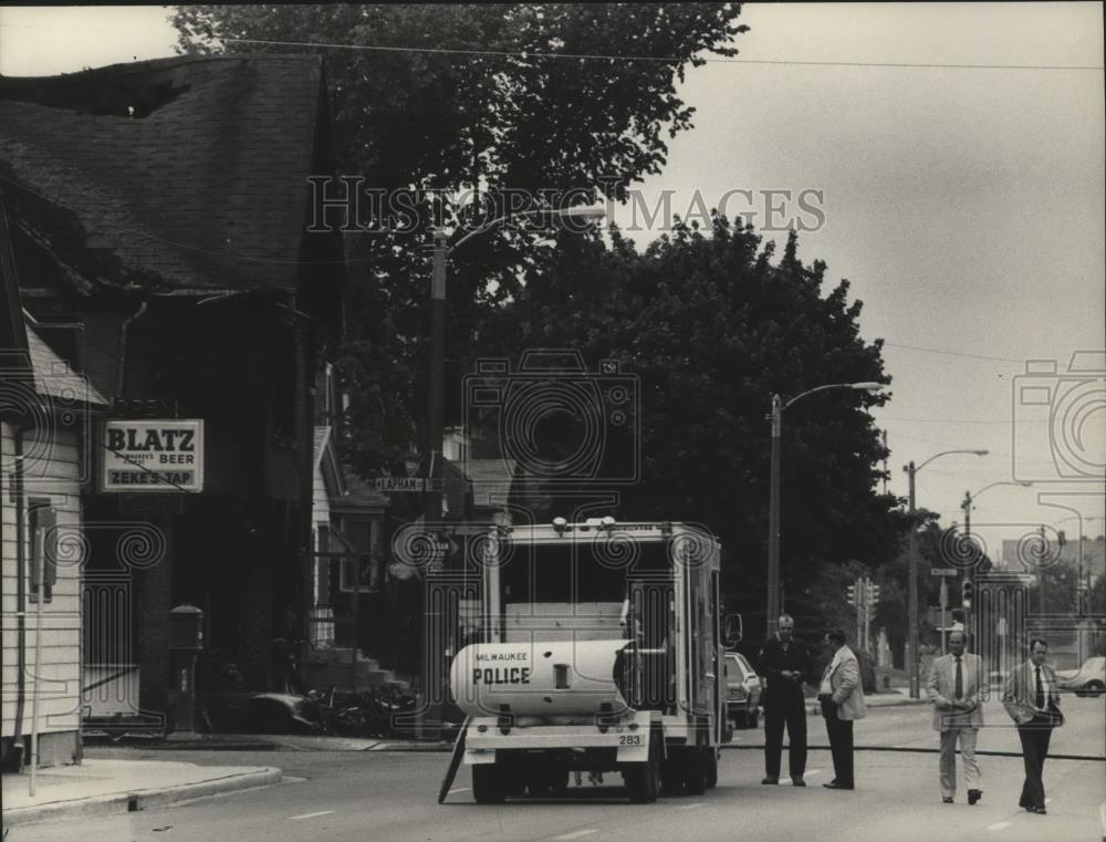 1983 Press Photo The Milwaukee Police Department Bomb Squad - mjb47709 - Historic Images